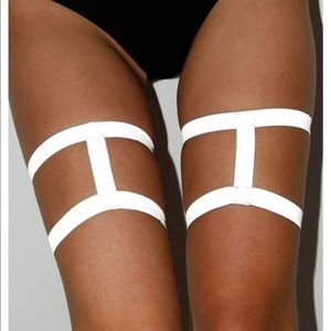 Reflective harness leg garters